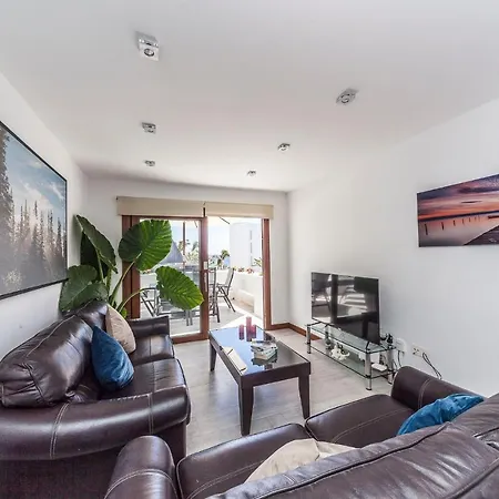 Temisa Luxury Fariones Apartment